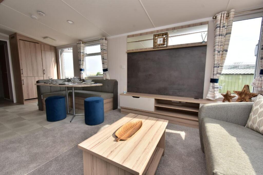 Caravan On Fantastic Site Dunbar Exterior photo